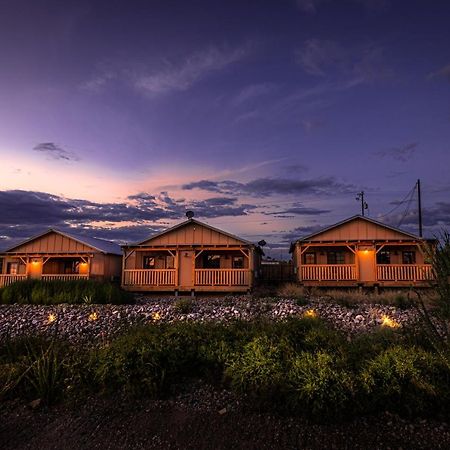 -Pet Friendly- Miners Cabin #5 -Two Double Beds - Private Balcony ทูมสโตน ภายนอก รูปภาพ