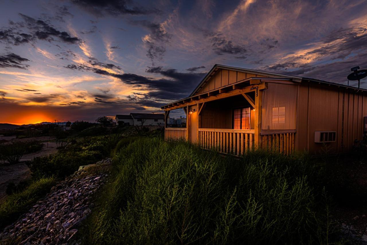 -Pet Friendly- Miners Cabin #5 -Two Double Beds - Private Balcony ทูมสโตน ภายนอก รูปภาพ