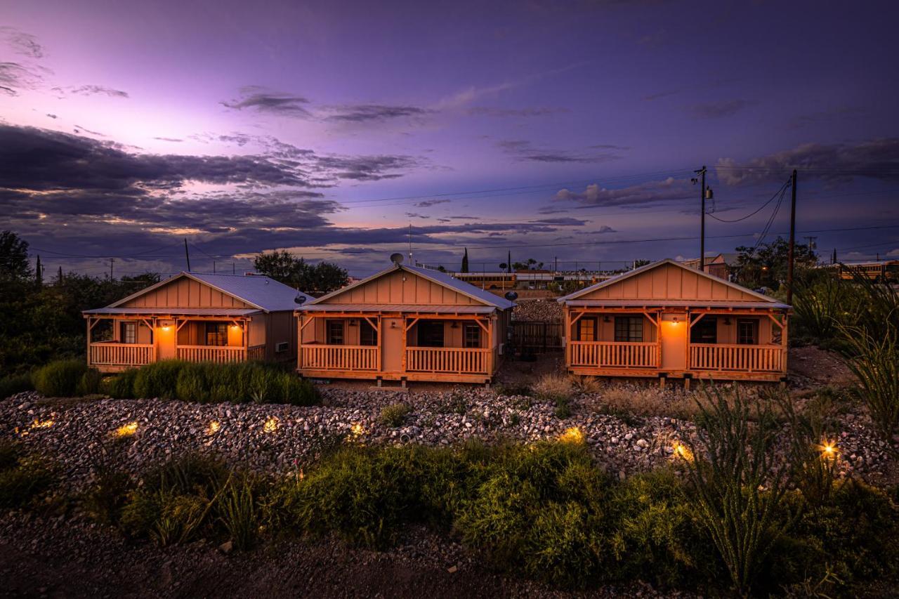 -Pet Friendly- Miners Cabin #5 -Two Double Beds - Private Balcony ทูมสโตน ภายนอก รูปภาพ